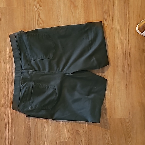 D&CO. Olive Green Size 16P. - Picture 2 of 3